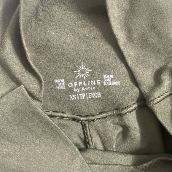 AERIE CROSSOVER FLAIR LEGGINGS - Picture 2 of 3